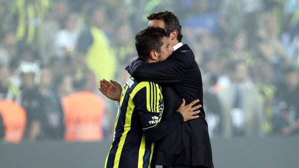 Kutsalninja's tweet photo. Ali Koç
Emre Belozoğlu
#2Adam http://t.co/rjQFN1b7nE