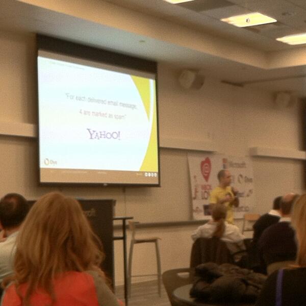 JamesDeLoid's tweet photo. .@mikeveilleux #delivers a crash course on deliverability at @inboxlove @dyn http://t.co/b2fJHI61Cs