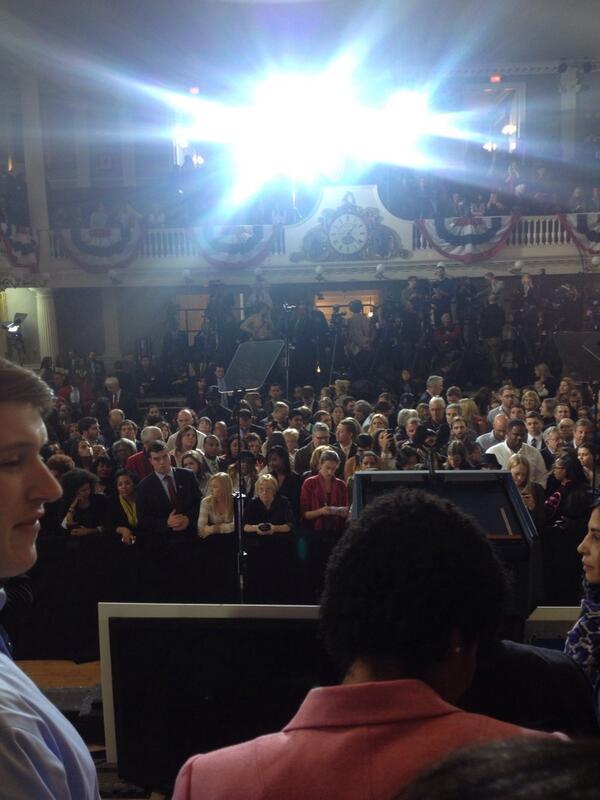Alison_DEMS's tweet photo. On the stage, awaiting @BarackObama !! @OFA_MA #ofafellow http://t.co/H2x3t0Zwfg