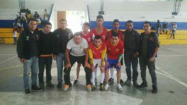 ArmeniaMejor's tweet photo. @gobernadoraquin @ColombiaJoven Salento aporta el primer equipo a la fase Dptal. Seguimos firmes con la juventud http://t.co/E3swGt5xFZ