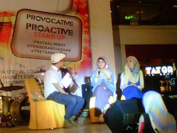 TSClubSby's tweet photo. Ada juga tim dari @aimi_jatim saat sedang ngobrol tentang komunitasnya. http://t.co/SMtNWanuAU