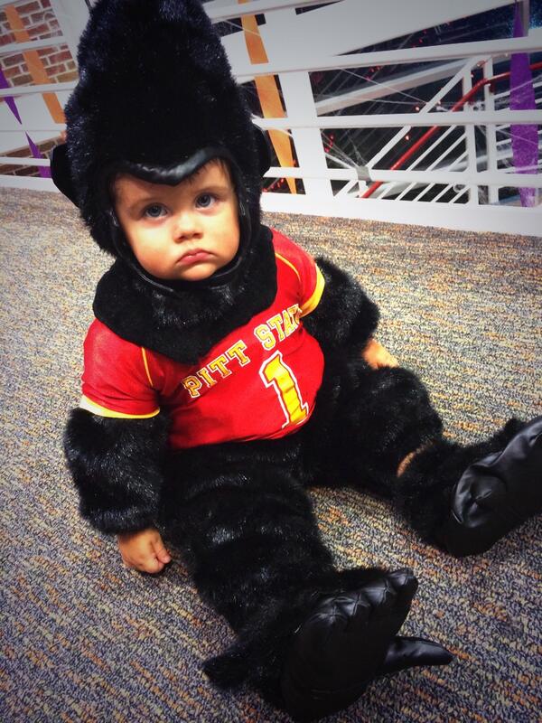 pittstate's tweet photo. Hey, @RealGusGorilla, what do you think? #SafeTrickOrTreat http://t.co/OSVhcFcPW1