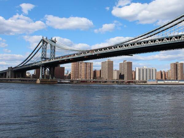 vbenjaminr's tweet photo. Views from Dumbo, Brooklyn. http://t.co/Mwy8XAWyCt