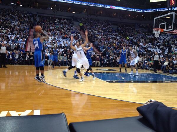PAOnTheMic's tweet photo. Thanks a ton to UNCLE JIMMY PESIS and @continentalmn for the #TWolves seat upgrade. Love u! #BestInTheBiz http://t.co/xJqjdeyyEW