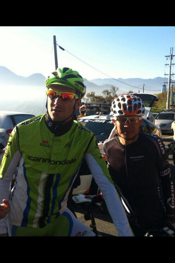 OSEOUS's tweet photo. See how LUCKY we are!!! Photo with world pro rider @ivanbasso Basso!! Yes @OSEOUS training for KOM Taiwan Challenge! http://t.co/PJ6U6Ouzxx