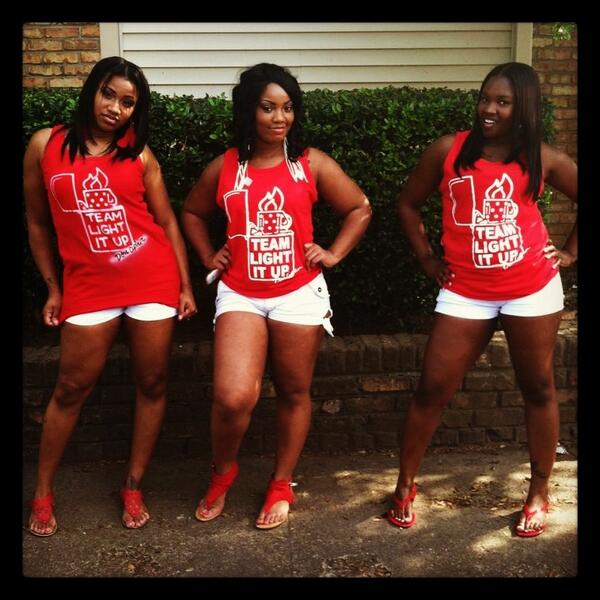 TeamLightItUp's tweet photo. FOLLOW US ON #IG : @teamlightitup WE FOLLOW BACK @instagram @Modelinia #Rt #TLIU http://t.co/MjbioWf8k1