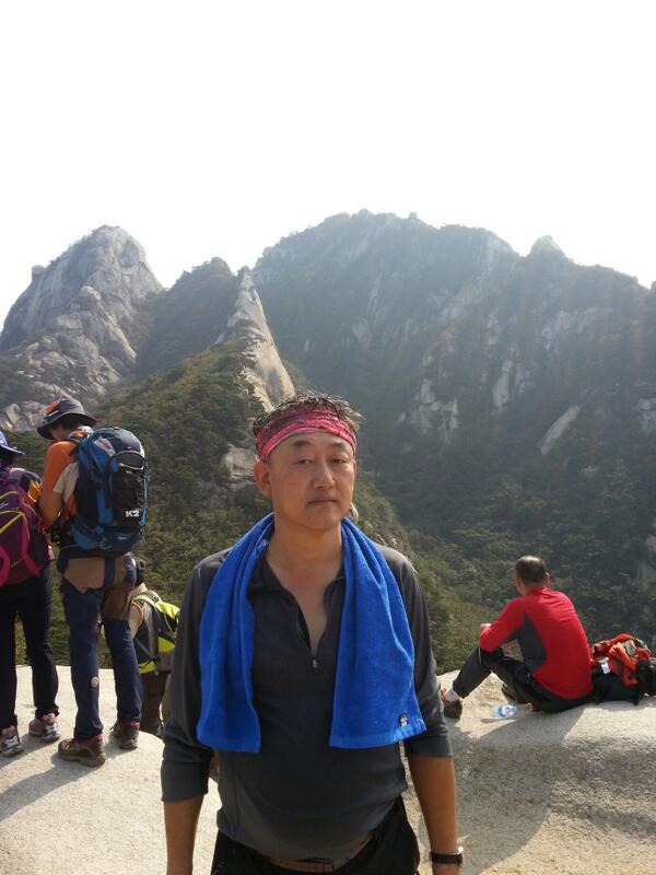 오늘 한달동안 한국방문을 마치고 돌아왔습니다 
고국은 항상 바쁘고 활기가 있더군요
좋은휴가를 마쳤으니 다시 일상으로~~^^