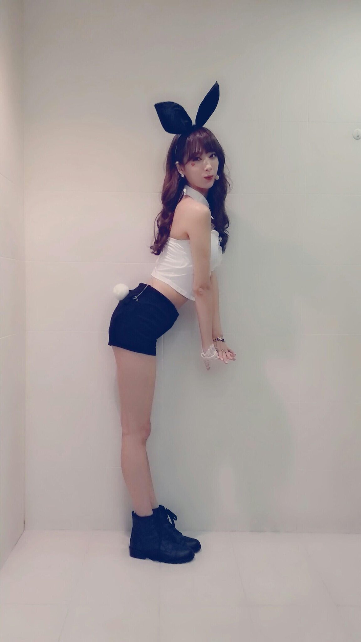 BX5wc0rCIAALB_i.jpg:large