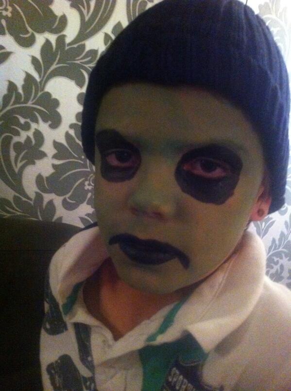 jaymzter's tweet photo. Zo ff wat snoep scoren ...
🎃🎃🎃🎃🎃🎃🎃🎃 http://t.co/4syU0YvBYJ