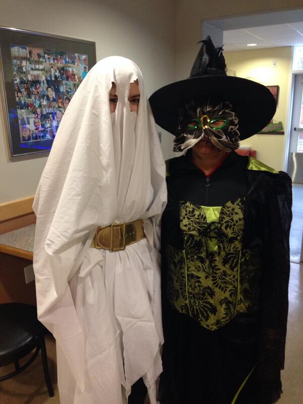 largabaffin's tweet photo. Ghosts and witches and goblins! Oh my! http://t.co/ivdlYHa977