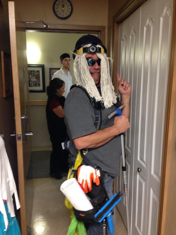 largabaffin's tweet photo. Got a problem? He can fix it! http://t.co/CyPgoyDHDn