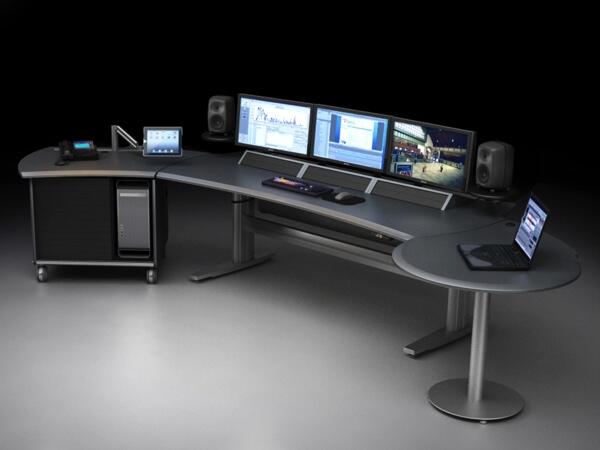 RevolveBroadSol's tweet image. Check out the amazing TBC SmartTrac Workstation - available exclusively in UK thru Revolve! youtube.com/watch?v=-8O0qU…