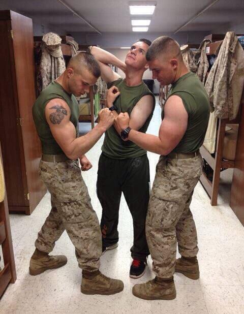 #sexysoldier #militarydudes #hotdudes #armygays #militaryguys #soldierdudes #militarymen ✅ bit.ly/militarygay