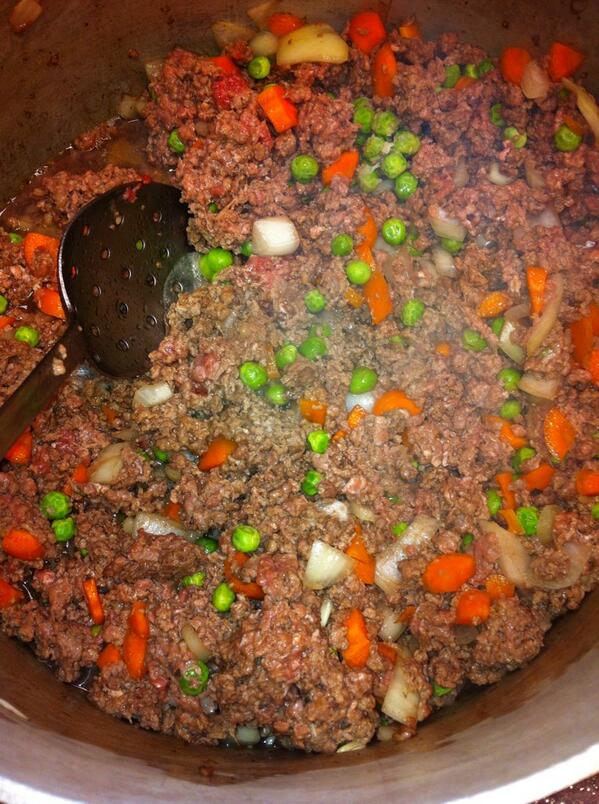 SWMPTrustAPLive's tweet photo. It's Shepherds Pie tonight. Bubbling away nicely as I type... http://t.co/tK857DUi36