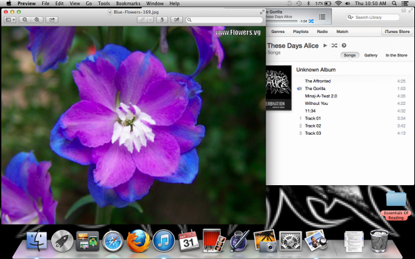 lexxi_lip_rings's tweet photo. Listening to @OOTDA while painting a pretty flower #MetalGirlProblems #RockingOut #Painting http://t.co/lEHctEJOzS