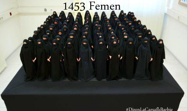 1453FEMEN's tweet photo. 1453 Femen üyesi Ehli Sünnet arkadaşımızın #DirenLaÇarşaflıBarbie adlı çalışmasından 1 örnek...Takdire şayan çalışma http://t.co/UTrBmQ2aPU