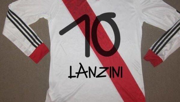 populardiario's tweet photo. #Fútbol River saldrá a la cancha con números pintados por nena down --> http://t.co/SowjbgO5pZ http://t.co/E3r329ZJML