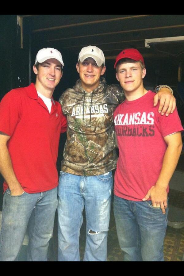 KingOfBeers2010's tweet image. TBT @LifeLovenLoot @hero2some #SigmaTauGamma #Spring12