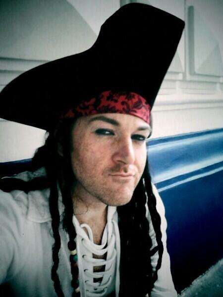 MicahMcCain's tweet image. In Hells Kitchen, Gay man + Pirate costume apparently equals: The Pirate Queen. #imgoodwiththat cc:@StephanieJBlock