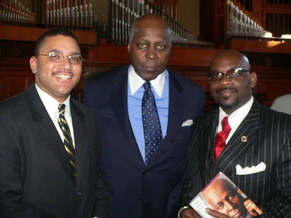jmarkfreeman's tweet photo. Dr. Jason R. Curry, Vernon Jordan, Esq, Pastor Mark Freeman. #omegamen http://t.co/Ihk6mYQ9uO