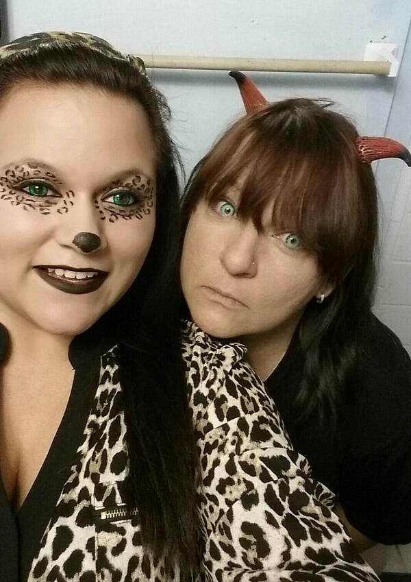 elle22robin's tweet photo. Happy Halloween! #HappyHalloween #halloweencostume #cheetah#devil http://t.co/URse1J6g1x