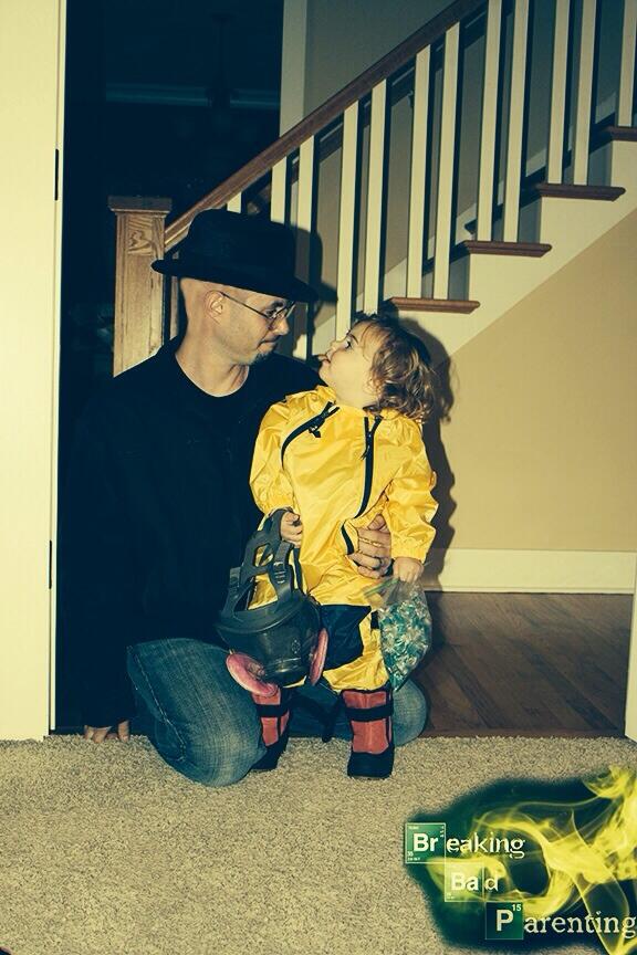 BrandonG315's tweet photo. @aaronpaul_8 My two year old’s “Jesse” costume was a hit http://t.co/DyypVuksS1
