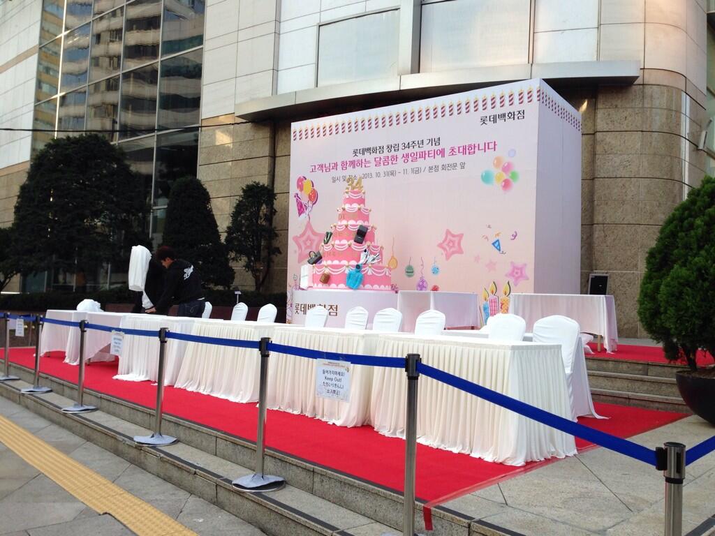 [PIC][01-11-2013]SNSD xuất hiên tại buổi fansign "Lotte Department Store 34th Anniversary Party" vào chiều nay BX8VLuWIIAAON4r