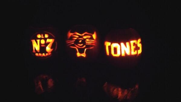 Tones Halloween! #JackOLantern #OldNo7 #HeyGezortz #Tigertones