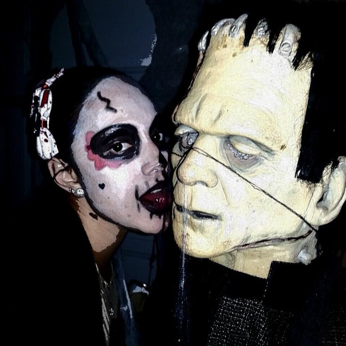 Trick or treat bitches! http://t.co/srOcULGLc9