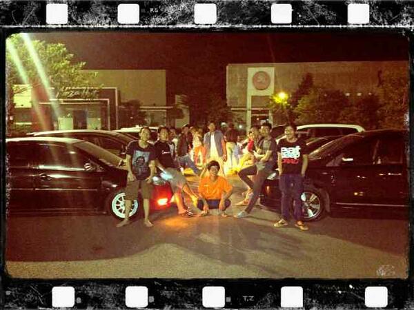 kopdar gabungan w/ @LowBrain_auto Tangerang, sorry baru buka twitter lagi bang <a href="/duLsaidul/">Saiidul Milad</a>  :p