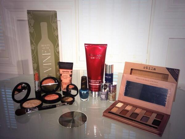 AliYoungBeauty's tweet image. **WIN ALL THIS** Follow @AlisonYoungQVC &amp;amp; Retweet to enter. Closes TODAY 1/11/13 @ 1pm. #Beauty #HappyFriday