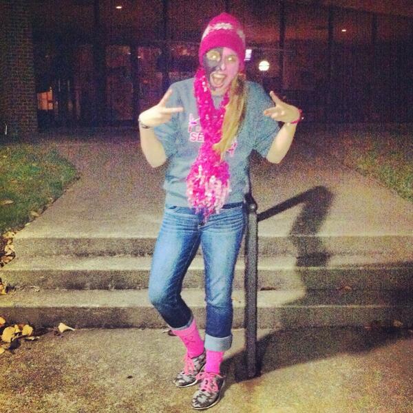 Amyj_Beth's tweet image. #clubweek #pledgeweek #harding #oege #black #pink