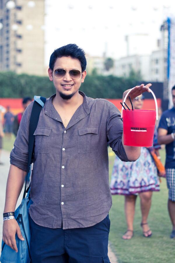 WeThePhotoHut's tweet photo. Here's @Nayab_Siddiqui enjoying his bucket @NH7 :) Enjoying and Chilling!! #Pune #music http://t.co/yHgAV0PCSb