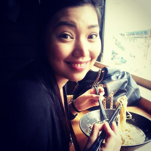 MiraiJacob's tweet photo. @kcstoliveros eating her steaming bowl of Seamen! :) @WrongRamen http://t.co/fv5Xq6ukfg
