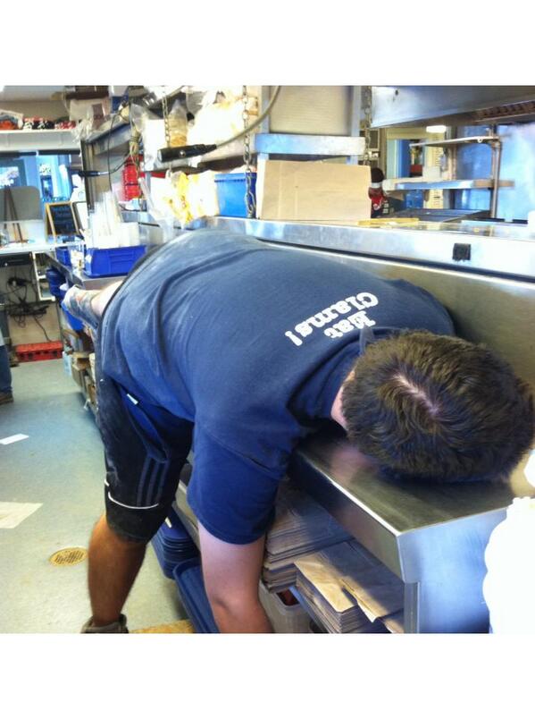 BobsClamHut's tweet image. Poor little guy is #alltuckeredout