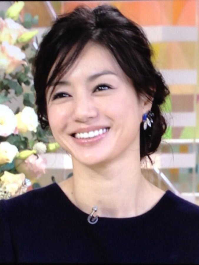井川遥の髪型 最新 抜け感のある髪型オーダーとアレンジ方法