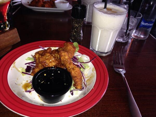 andybones85's tweet photo. Tgi's jack d chicken topping off a great weekend #hangoverfood http://t.co/5zFmqbPbxI