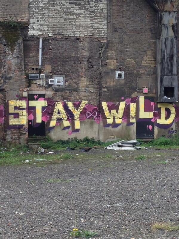 jennyeclair's tweet photo. Some complimentary East End graffiti for you http://t.co/NzjB75qW78