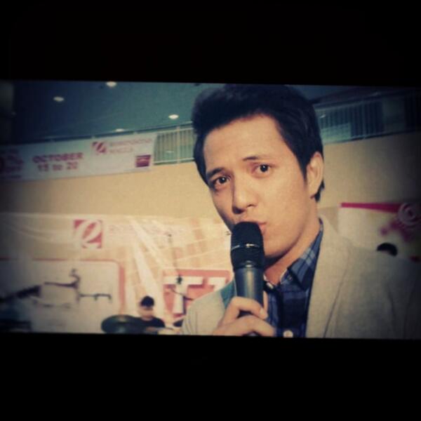 tjmusicmonterde's tweet photo. Oh I've never seen anything as beautiful as you :"> http://t.co/KAL5MYCJtv