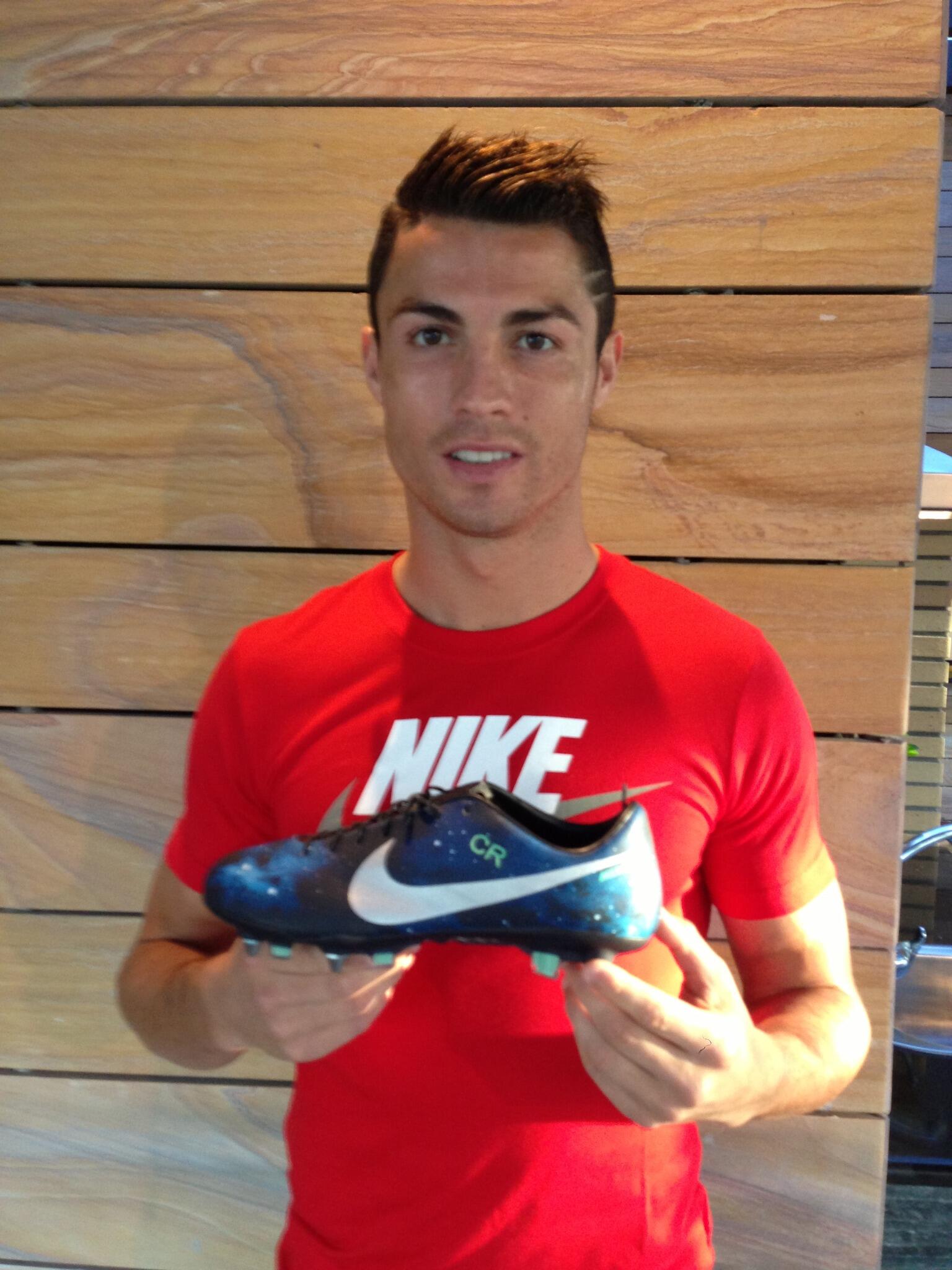 Cristiano Ronaldo on Twitter: "My new boots from - do think? http://t.co/VWxGRPNX37" / Twitter