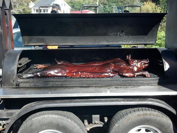 SFCYorkPa's tweet photo. Pig roast today at the cove 1:30  

#sfcyork #tailgate #steelernation http://t.co/bwKrDNFKMO