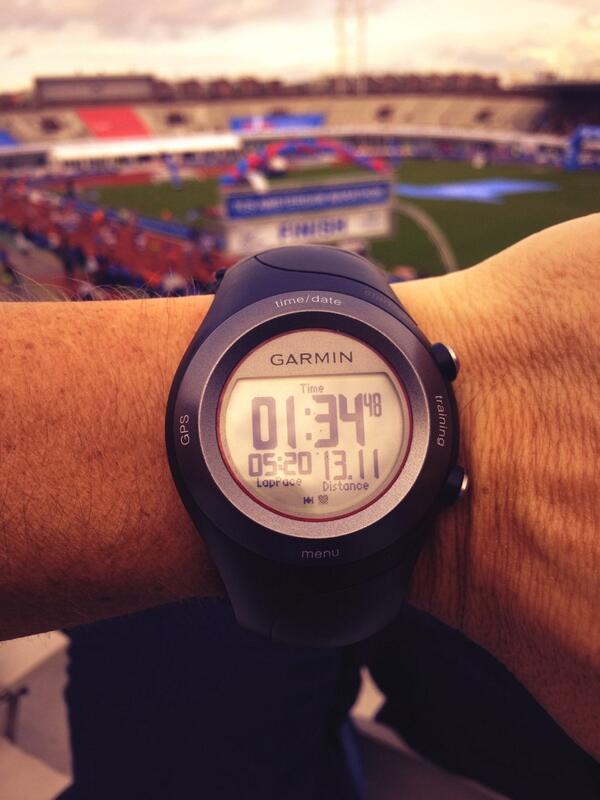 robbeves's tweet image. Not the fastest course, so happy with my PB #amsterdamhalfmarathon
