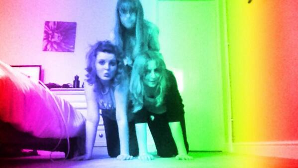 AmyleighMorris's tweet photo. Had fun day today with two of my mates love them. http://t.co/zMmNwsaA7n