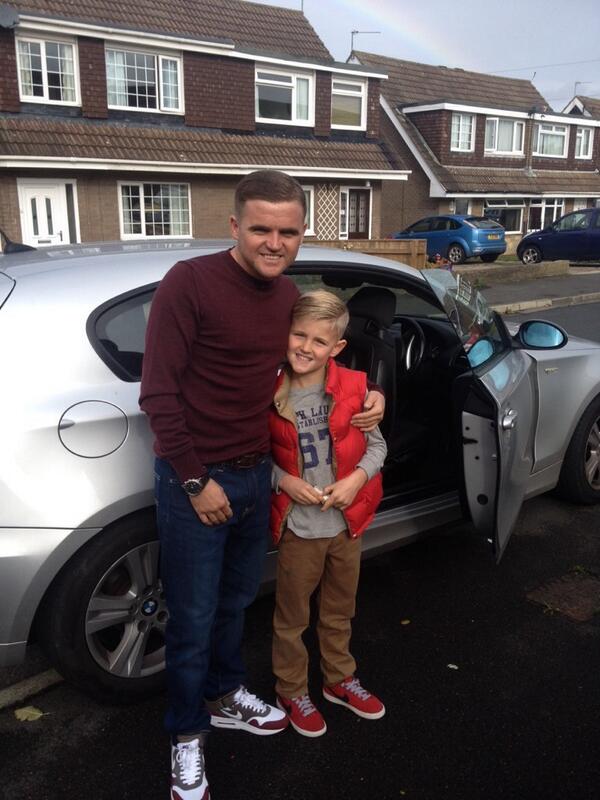 SteKermode's tweet photo. Me n my best mate ... #kurtis #son xxxx http://t.co/qQTQFR4WRL