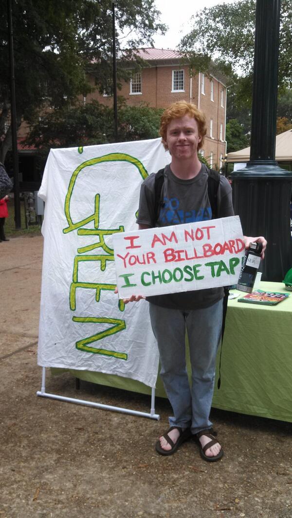 e11e_be11e's tweet photo. Students at University of MS choose tap water over #Dasani. We're not your billboard @CocaCola. #DumpDasani http://t.co/kwJSRTSvzS