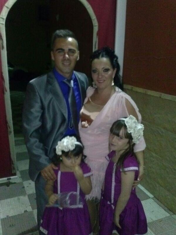 LopezUlric's tweet photo. Mira mi niña paula ke guapa y mi sobrina http://t.co/3bUwxDZrXI