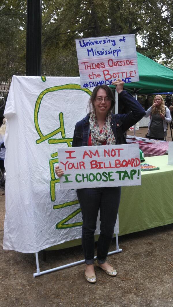 e11e_be11e's tweet photo. Students at University of MS choose tap water over #Dasani. We're not your billboard @CocaCola. #dumpdasani http://t.co/3tfeZn0mt2