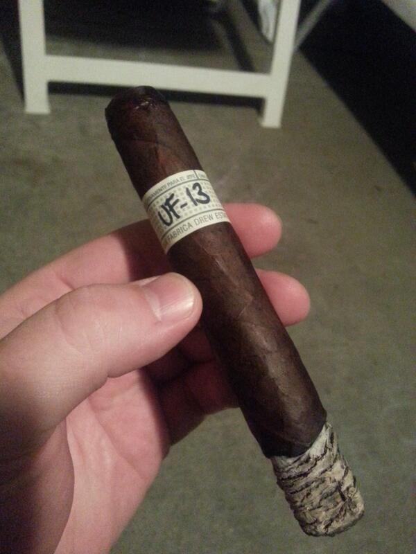 SteveVLiLo's tweet photo. @drewestatecigar @Drew_Estate_Dav UF-13 http://t.co/elSp6PQoEO