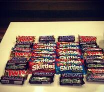 justin_beiber's tweet photo. #that delicious sweets http://t.co/1Xfrcda3fa