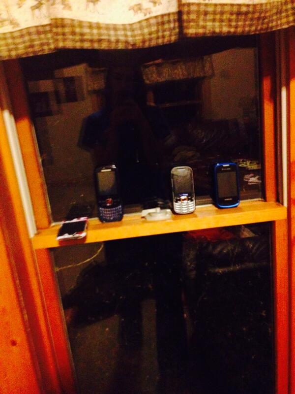 EmReed4's tweet image. #countryproblems